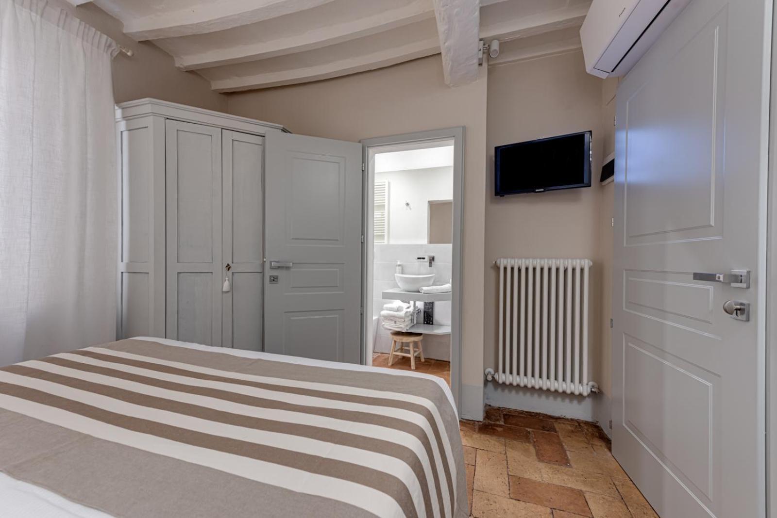 Torre Giardino Segreto B&B- Borgo Capitano Collection - Albergo Diffuso Сан-Куїрико-д'Орча Екстер'єр фото